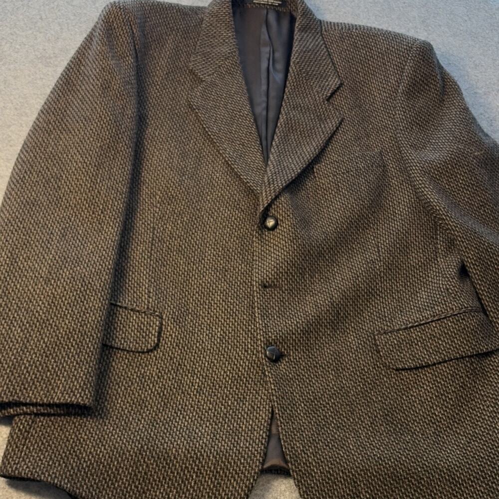 Yorkshire & Hill Men's Tweed Wool Blazer 42R see pic missing a button